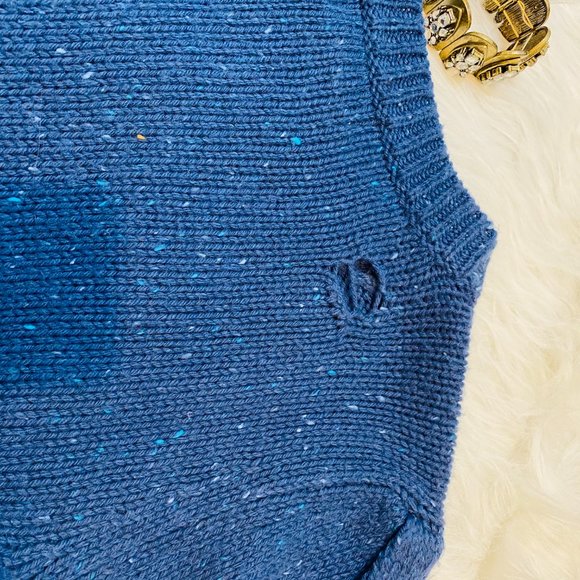 Wildfox Jingle Man Santa Ugly Distressed Sweater L - Picture 11 of 15